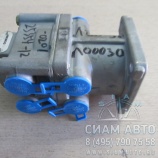 Кран тормозной (под педалью) LCK6127 25354-12-0201 (Л00030) Кран тормозной (под педалью) LCK6127 25354-12-0201 (Л00030)